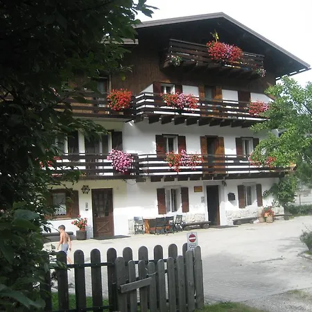 Marmolada 아파트 로카 피에토레